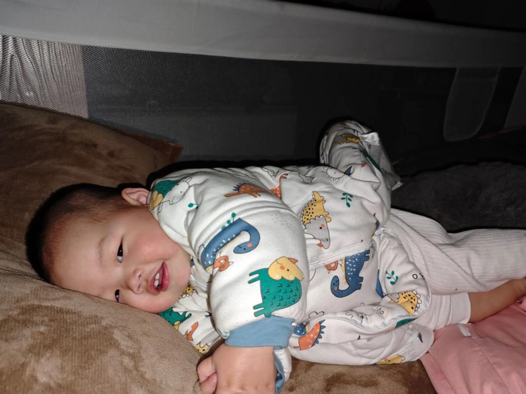 新生儿晚上睡觉不吃饭,是正常现象还是身体有问题?-第1张图片-郑州医学网 新生儿晚上睡觉不吃饭,是正常现象还是身体有问题?-第1张图片-郑州医学网