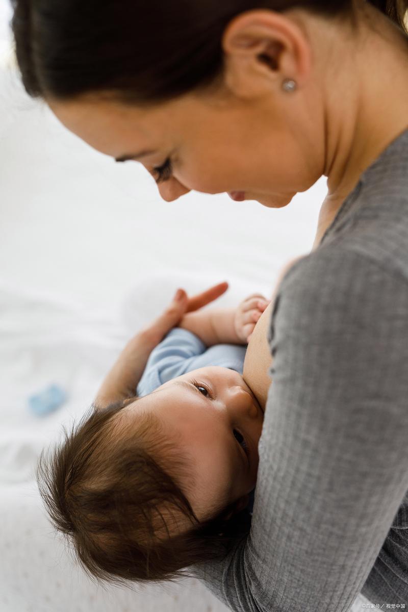 新生儿吃母乳时总睡着怎么办?如何避免宝宝吃着奶就睡着?-第3张图片-郑州医学网 新生儿吃母乳时总睡着怎么办?如何避免宝宝吃着奶就睡着?-第3张图片-郑州医学网