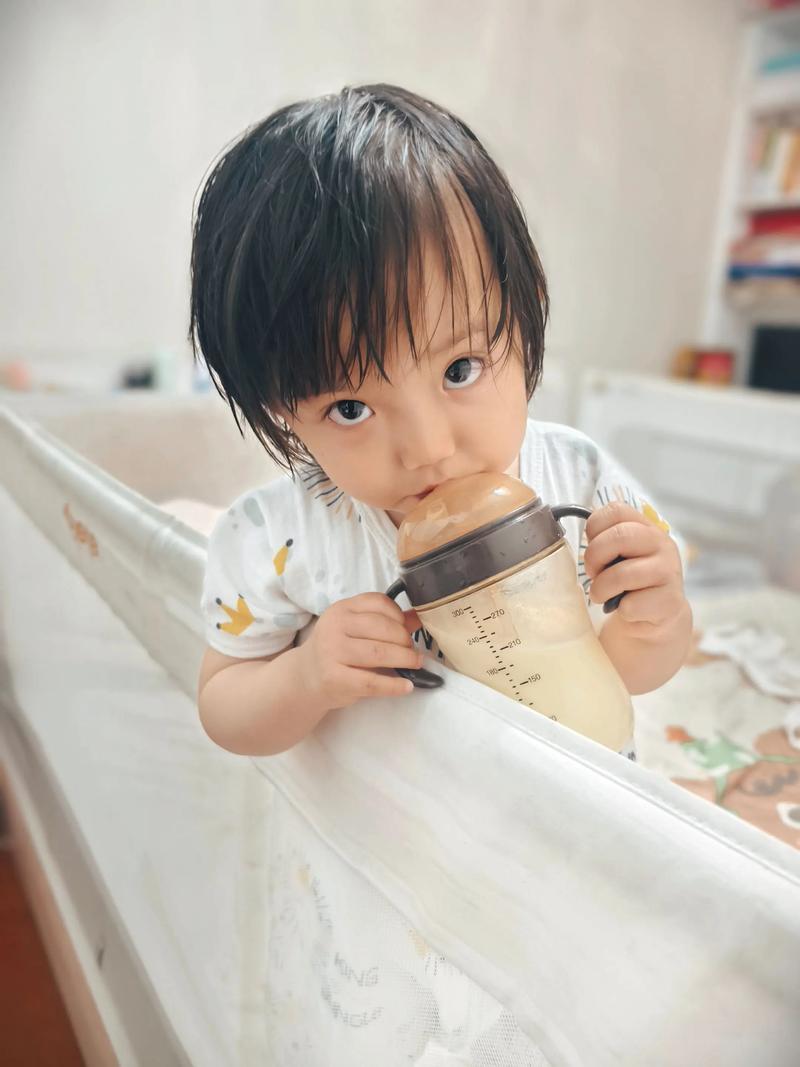 儿童睡前喝牛奶真的能助眠吗？会对消化或睡眠质量产生哪些影响？-第2张图片-郑州医学网