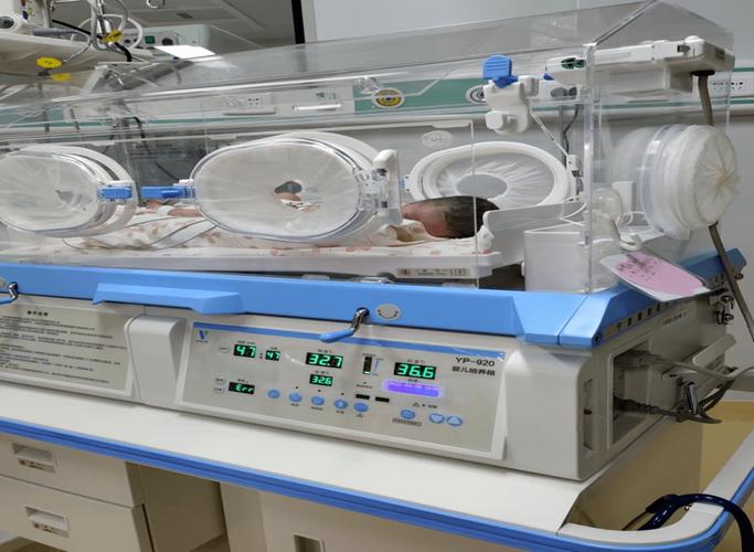 新生儿保温箱温度设置多少最科学？不同日龄宝宝温度需求有何差异？-第3张图片-郑州医学网