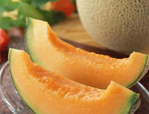 怀孕期间吃哈密瓜会过敏吗？对胎儿发育有影响吗？-第3张图片-郑州医学网