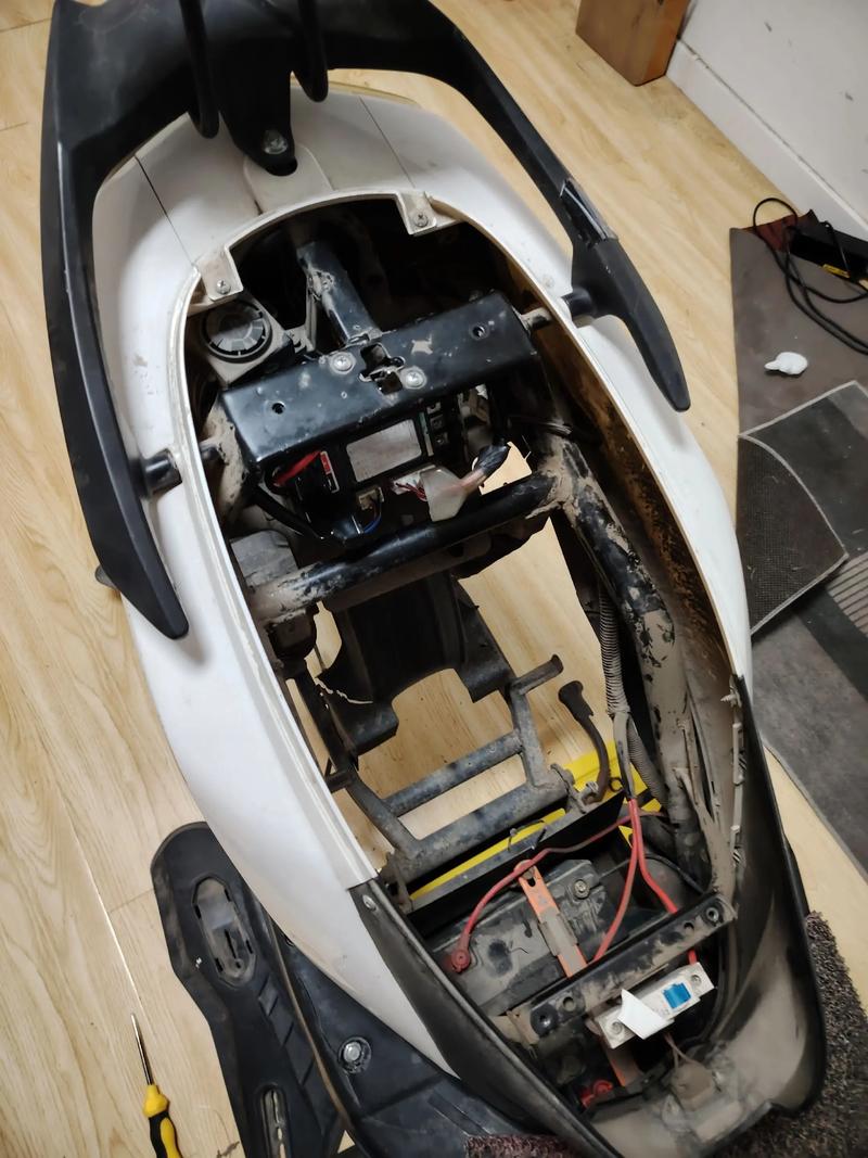 儿童电动车坏了怎么办？自己动手修还是找专业维修？-第1张图片-郑州医学网