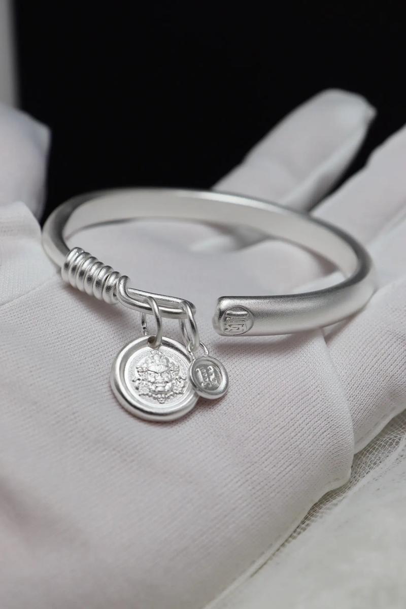 怀孕期间戴银饰会对胎儿健康有潜在影响吗？-第3张图片-郑州医学网