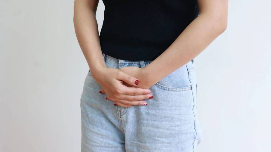 孕期阴唇瘙痒能用盐水清洗吗？这样处理会加重症状还是有助缓解？-第2张图片-郑州医学网