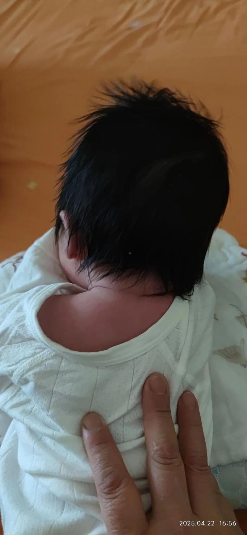 孕期宝宝头发几个月长？发育全过程与影响因素详解-第3张图片-郑州医学网