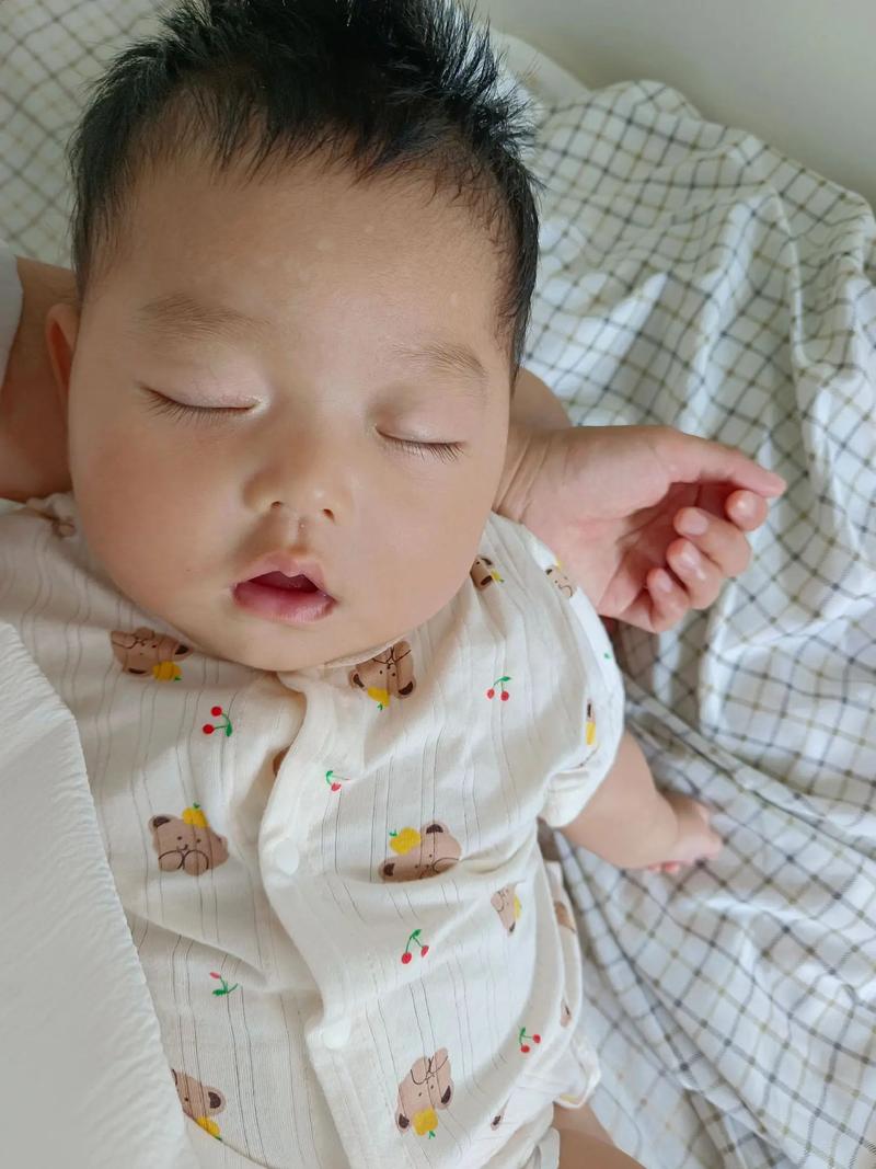 新生儿20天咳嗽有痰怎么办?新手爸妈该如何正确护理与处理?-第2张图片-郑州医学网 新生儿20天咳嗽有痰怎么办?新手爸妈该如何正确护理与处理?-第2张图片-郑州医学网