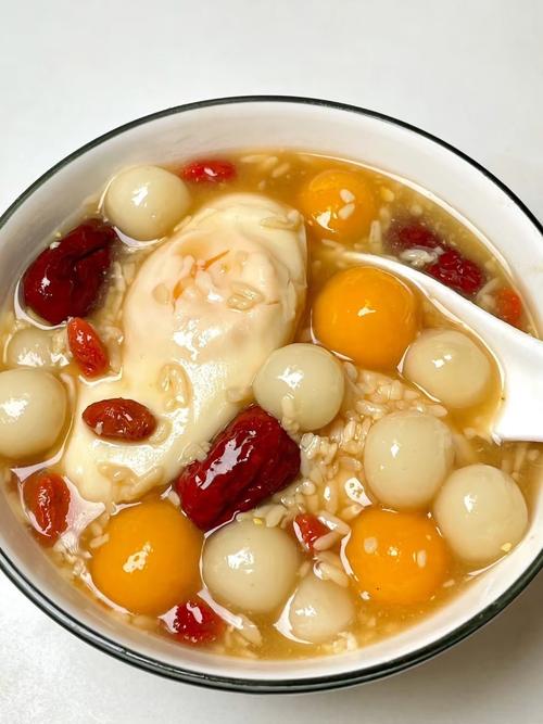 孕期吃甜酒汤圆会伤胎？酒精残留风险与血糖波动怎么平衡？-第1张图片-郑州医学网