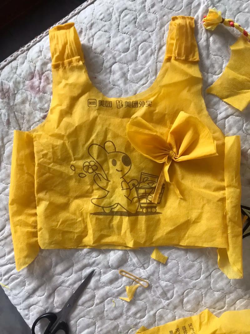 儿童环保手工衣服图片,如何激发孩子的创意与环保意识?-第1张图片-郑州医学网 儿童环保手工衣服图片,如何激发孩子的创意与环保意识?-第1张图片-郑州医学网