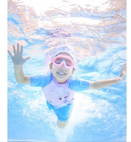如何找到既可爱又安全的儿童游泳图片大全?-第2张图片-郑州医学网 如何找到既可爱又安全的儿童游泳图片大全?-第2张图片-郑州医学网