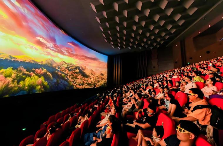 儿童看3D电影伤眼睛吗？不同年龄段观影有哪些注意事项？-第1张图片-郑州医学网