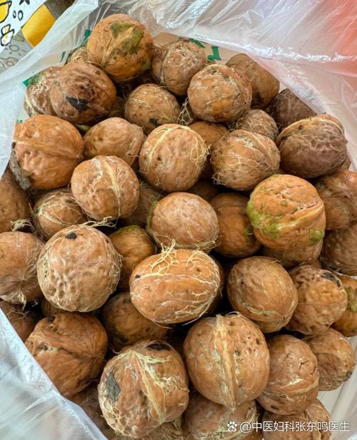 孕期血糖高到底能不能吃核桃？每天吃多少合适？-第1张图片-郑州医学网