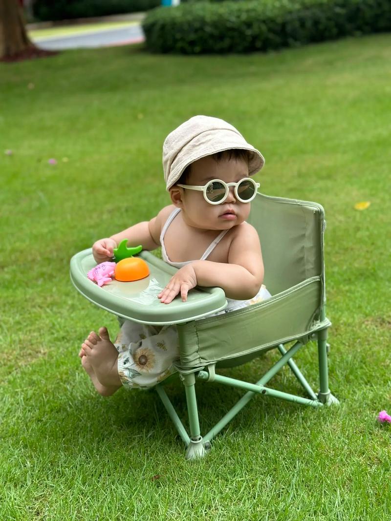 新生儿出现划船样动作是正常发育表现还是异常信号？-第2张图片-郑州医学网