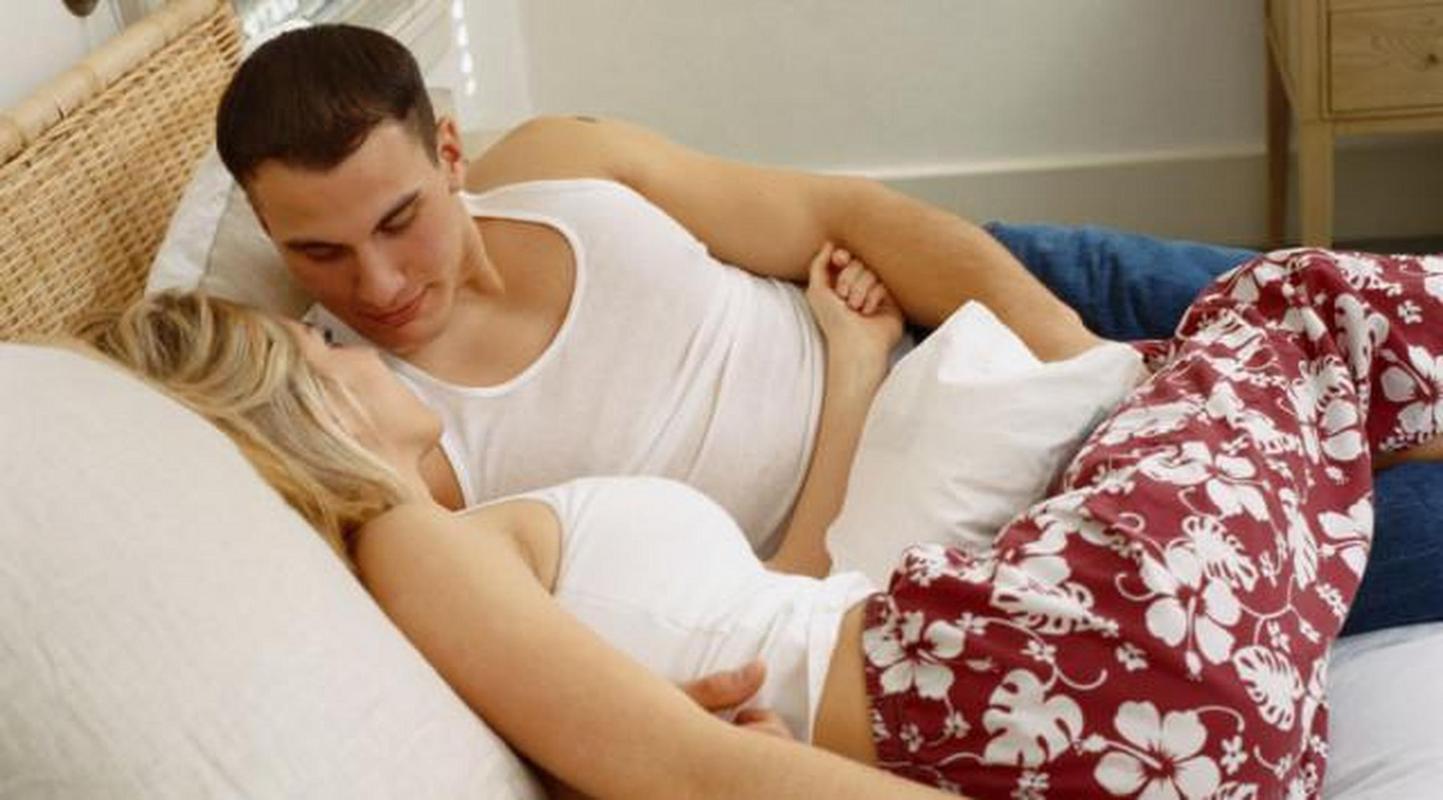 怀孕期间同房真实图片存在吗?孕期性行为安全边界与医学依据是什么?-第1张图片-郑州医学网 怀孕期间同房真实图片存在吗?孕期性行为安全边界与医学依据是什么?-第1张图片-郑州医学网