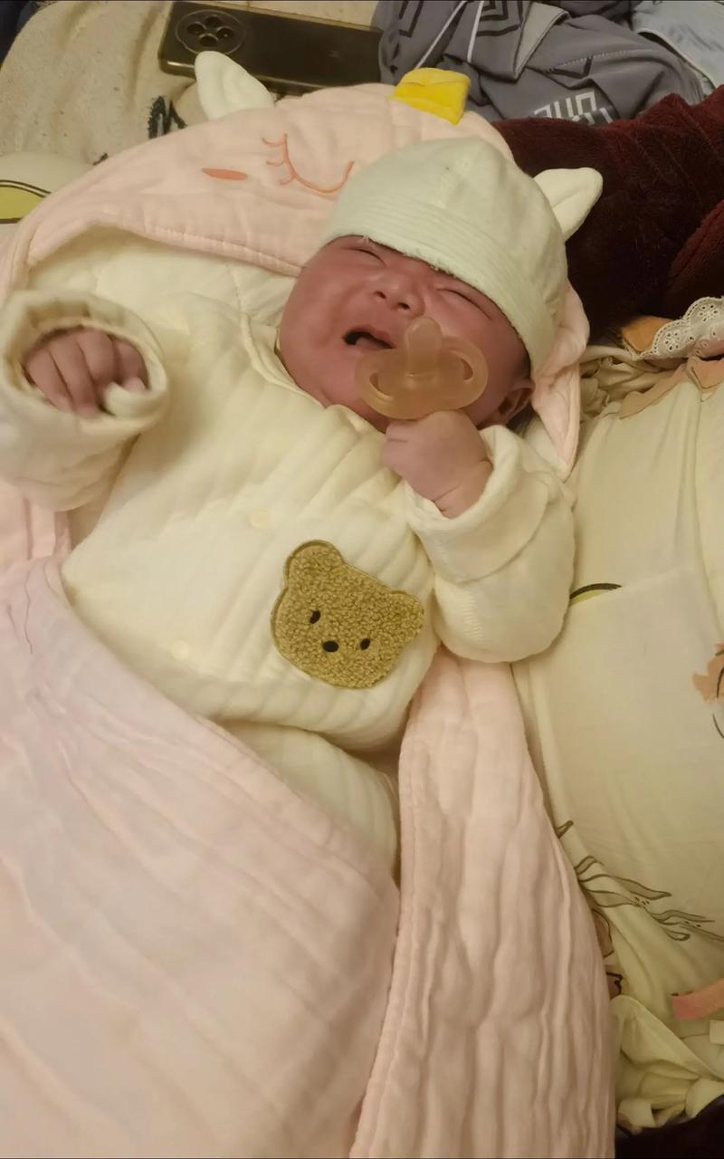 新生儿醒了就哭一定是饿了吗?如何判断宝宝真实需求?-第1张图片-郑州医学网 新生儿醒了就哭一定是饿了吗?如何判断宝宝真实需求?-第1张图片-郑州医学网