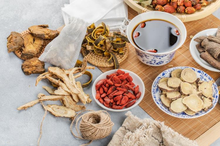 备孕期吃中药调理身体,真的安全有效吗?需要注意哪些问题?-第1张图片-郑州医学网 备孕期吃中药调理身体,真的安全有效吗?需要注意哪些问题?-第1张图片-郑州医学网