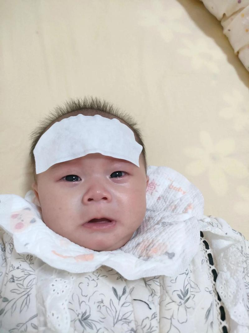 新生儿发烧时有哪些具体表现?家长该如何判断和应对?-第1张图片-郑州医学网 新生儿发烧时有哪些具体表现?家长该如何判断和应对?-第1张图片-郑州医学网